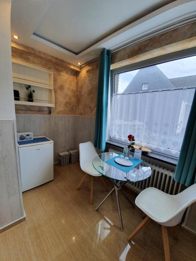 Hotel Kenny & Henry Cuxhaven Esterno foto