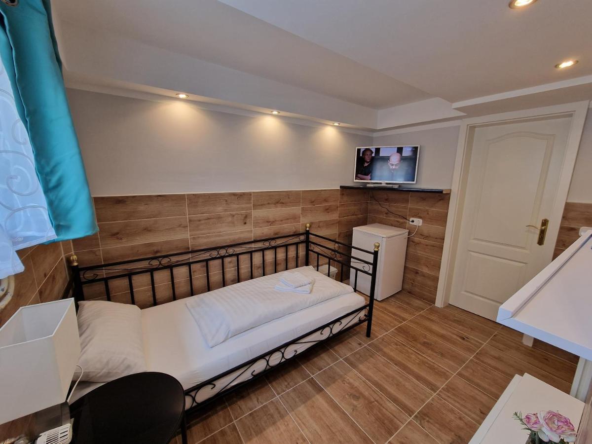 Hotel Kenny & Henry Cuxhaven Esterno foto