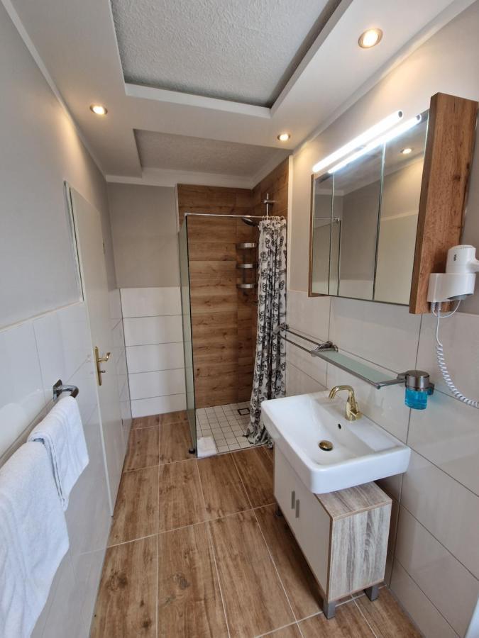 Hotel Kenny & Henry Cuxhaven Esterno foto