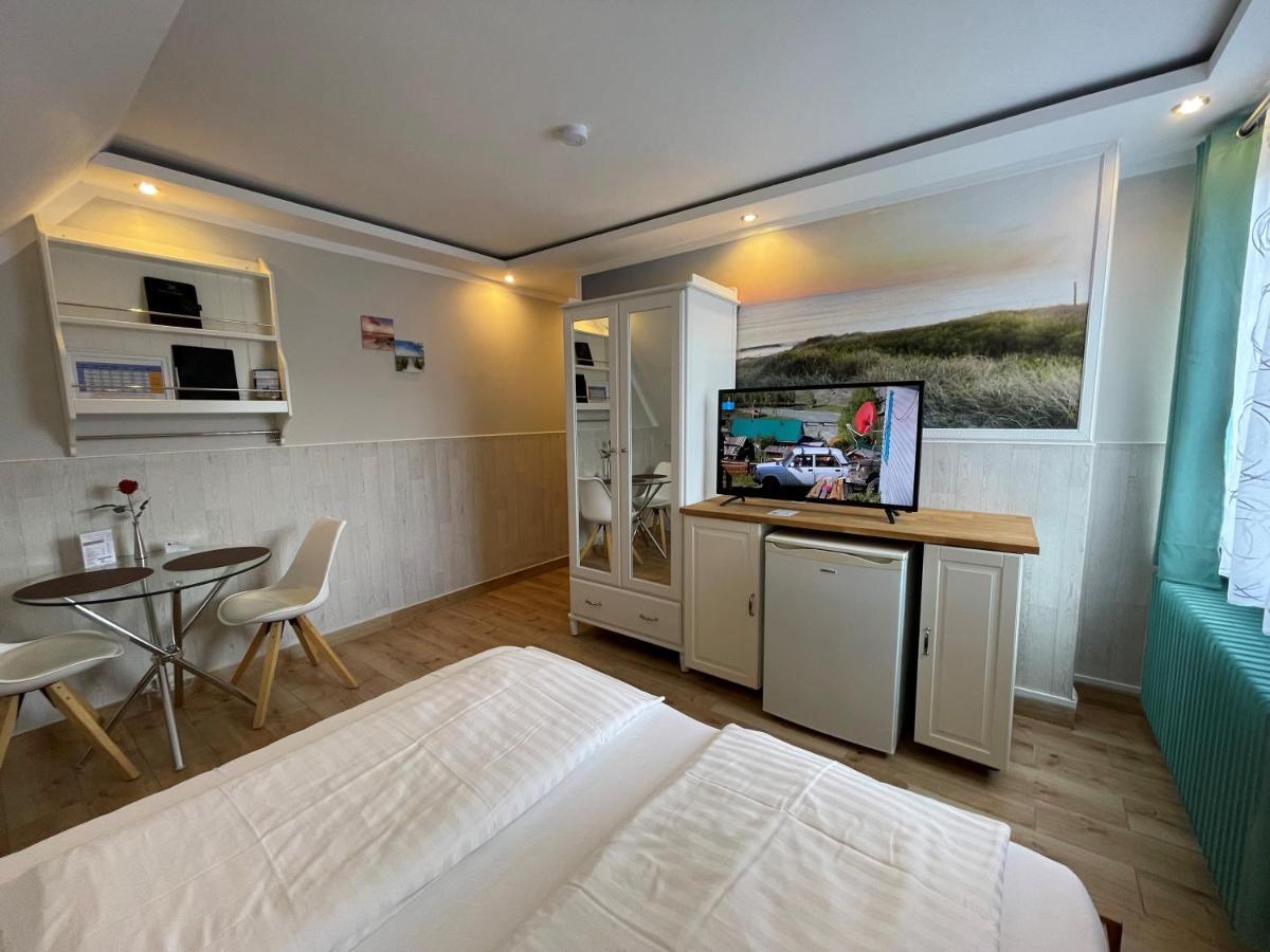 Hotel Kenny & Henry Cuxhaven Esterno foto