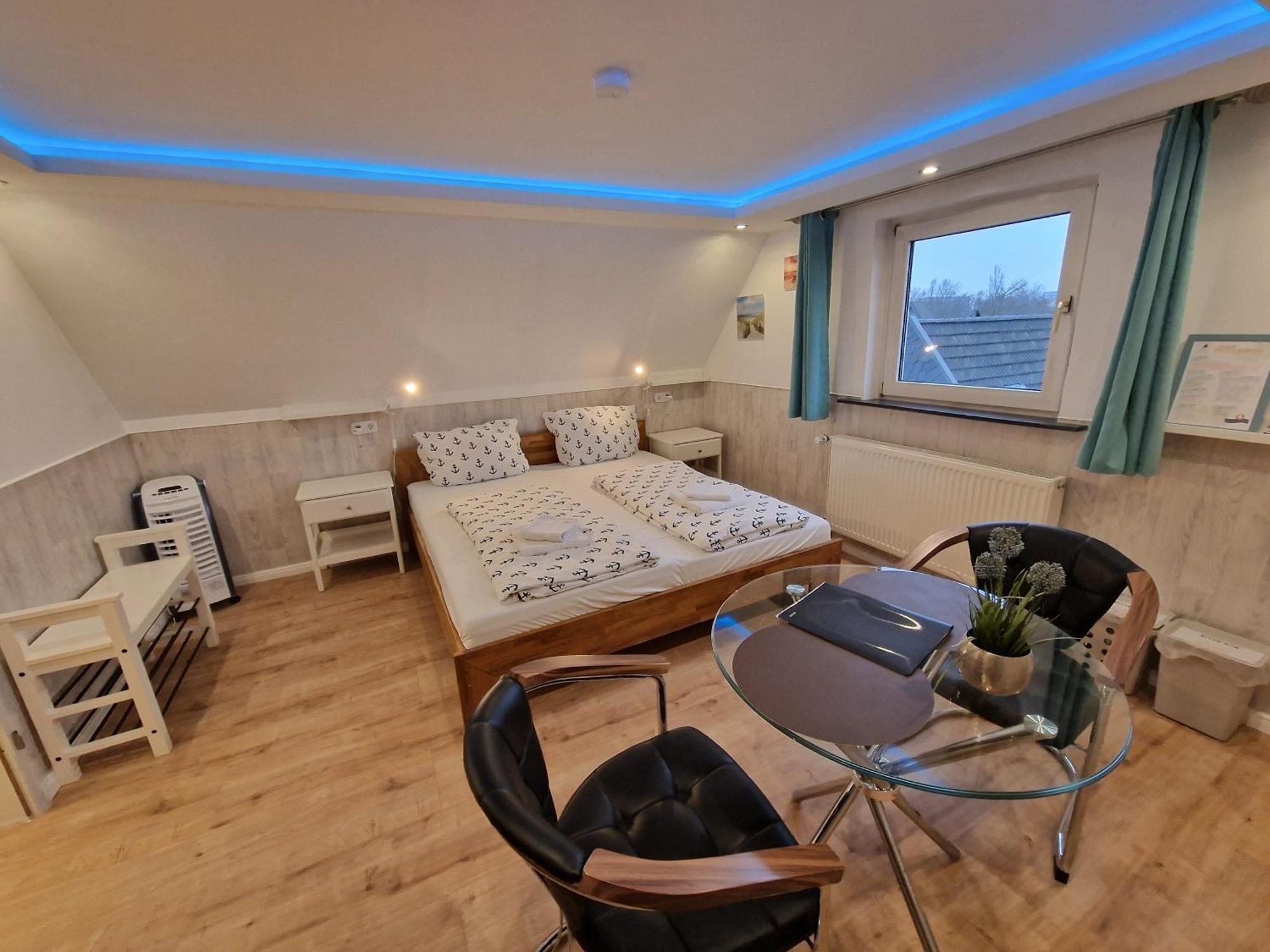 Hotel Kenny & Henry Cuxhaven Esterno foto