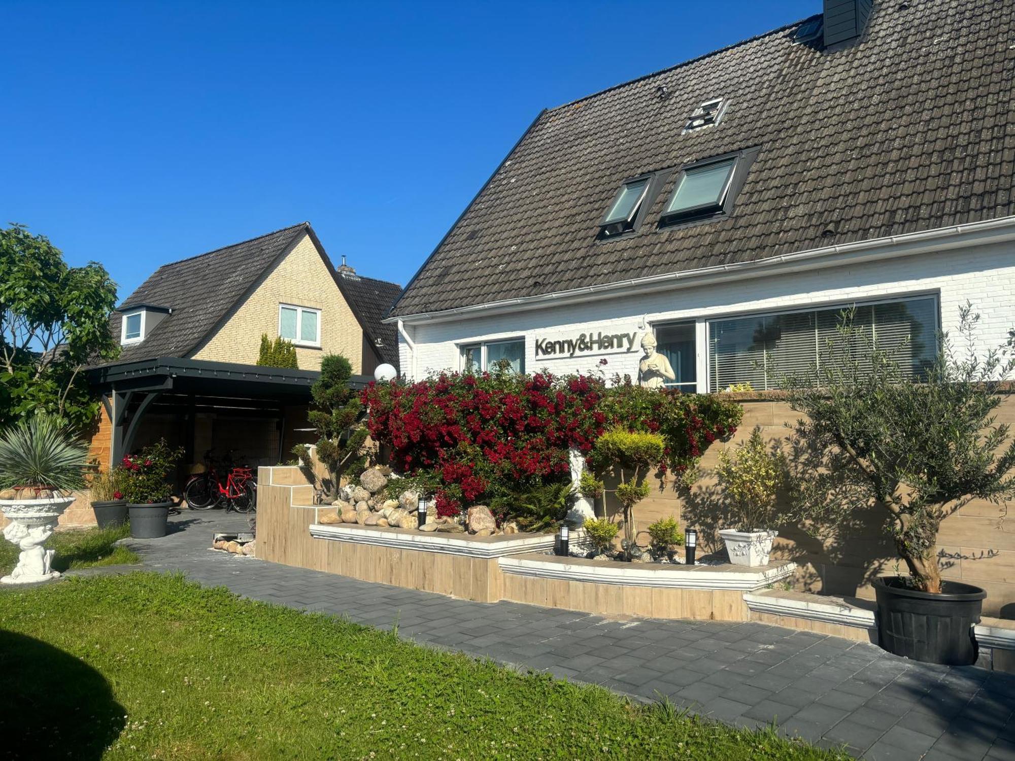 Hotel Kenny & Henry Cuxhaven Esterno foto